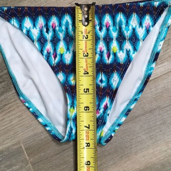 Kenneth Cole beaded bikini bottom. New - Picture 5 of 6